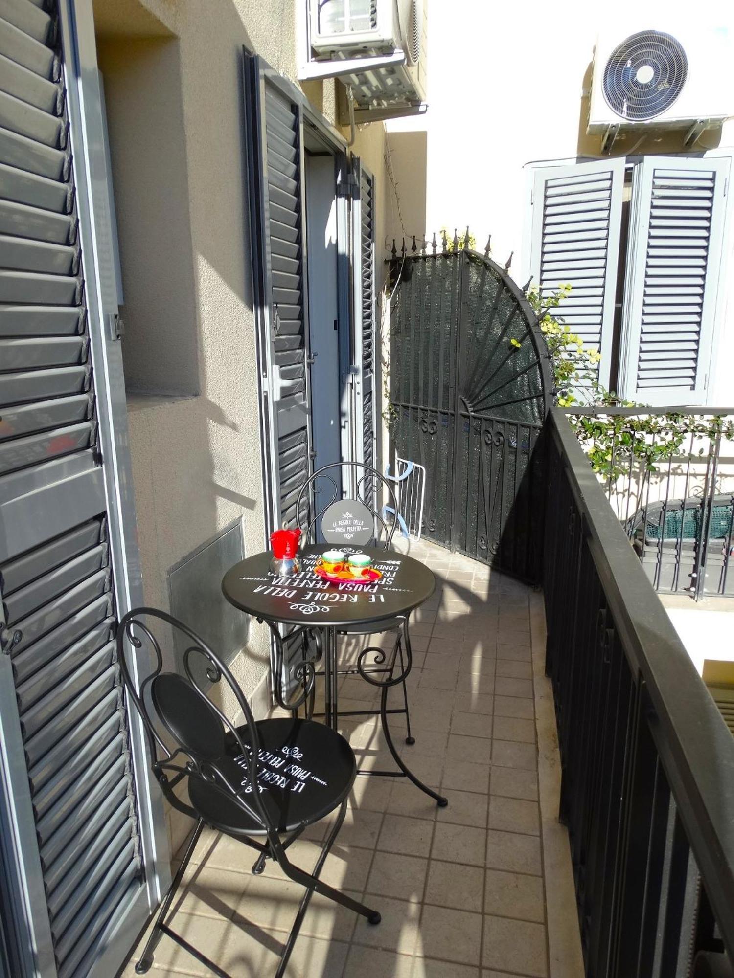 Domus Dino Appartement *